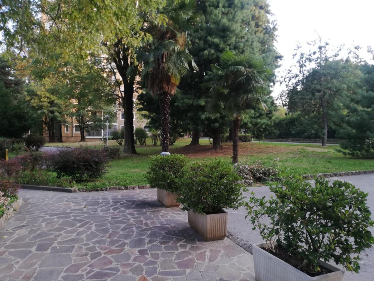 Panorama Apartment Milan Luaran gambar